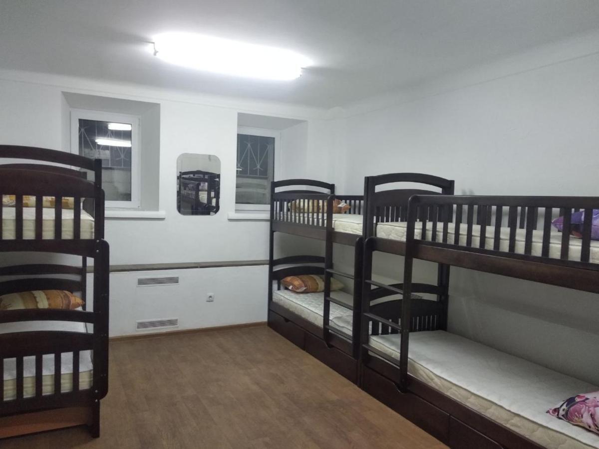 Cool Traveler Hostel Kiev Ngoại thất bức ảnh