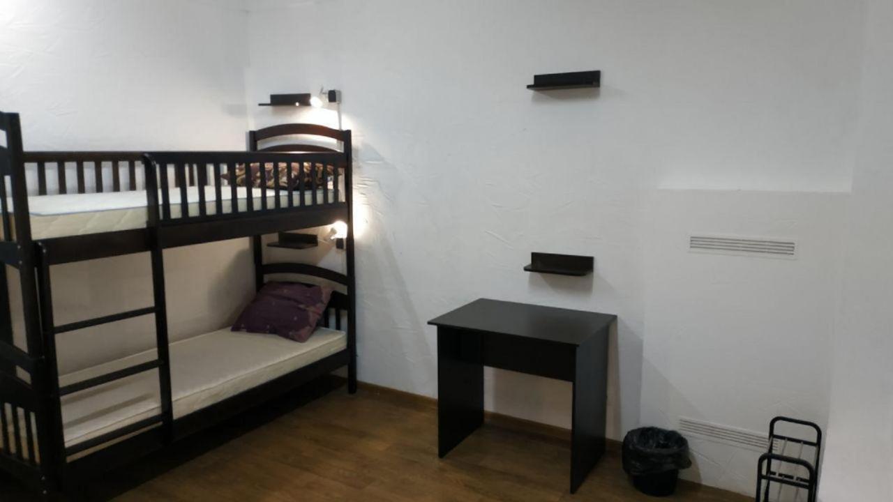 Cool Traveler Hostel Kiev Ngoại thất bức ảnh