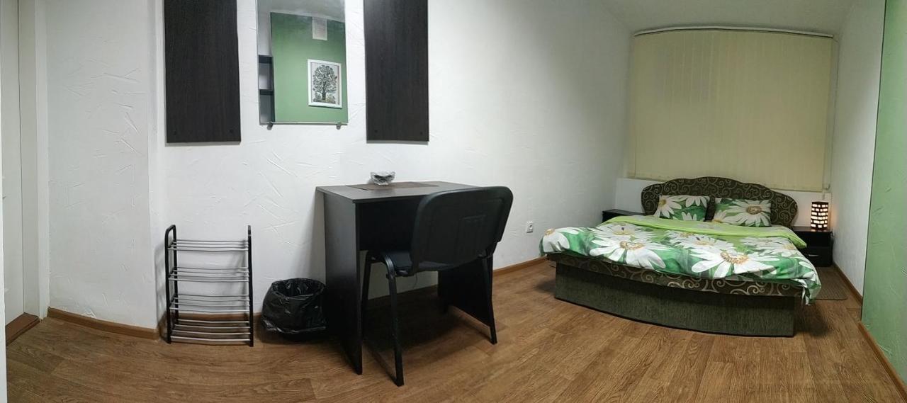 Cool Traveler Hostel Kiev Ngoại thất bức ảnh