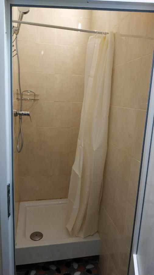 Cool Traveler Hostel Kiev Ngoại thất bức ảnh