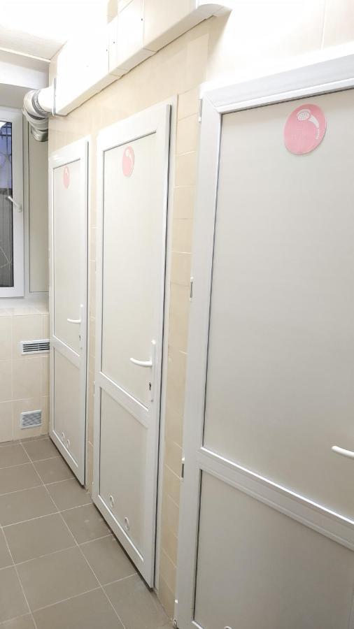 Cool Traveler Hostel Kiev Ngoại thất bức ảnh